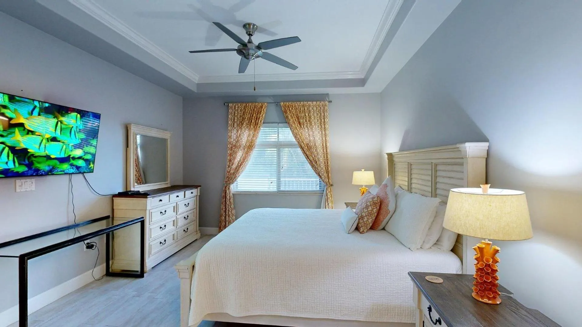 South Bay Beach Club 16 - 4 Bedroom 4 Bathroom Unit George Town