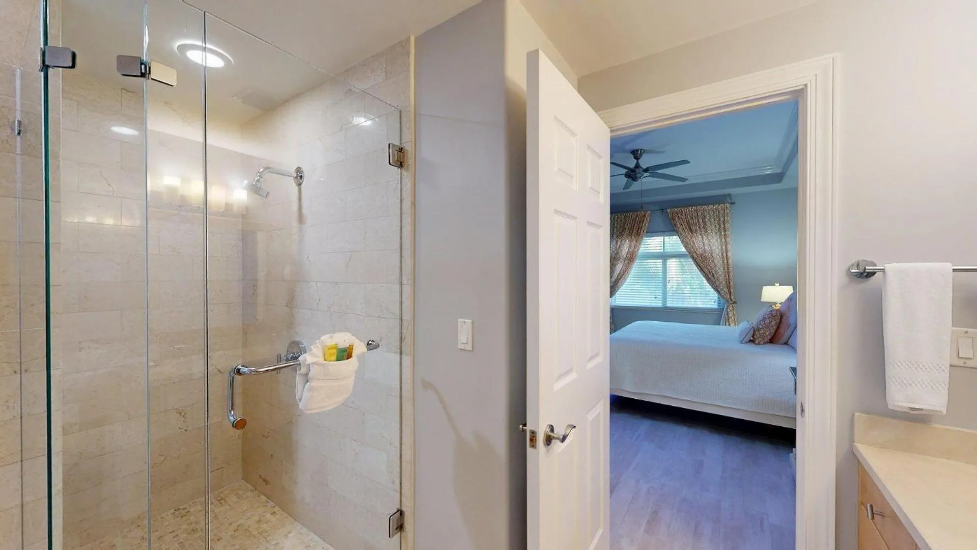 South Bay Beach Club 16 - 4 Bedroom 4 Bathroom Unit George Town Apartment